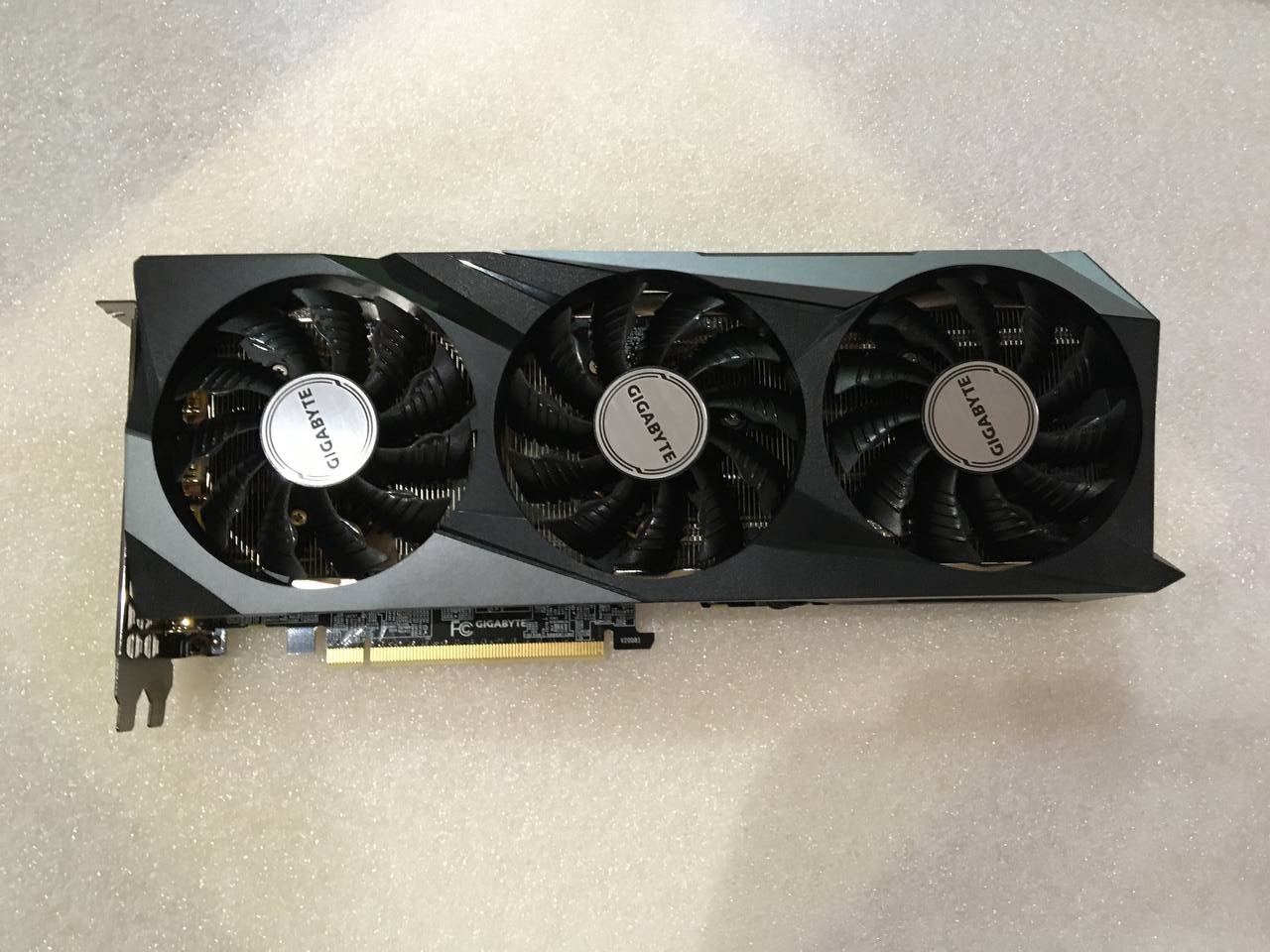 739012_O.jpg
