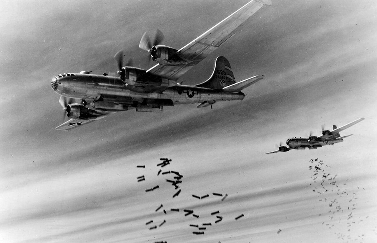 B-29 Superfortress – первый в мире стратегический бомбардировщик